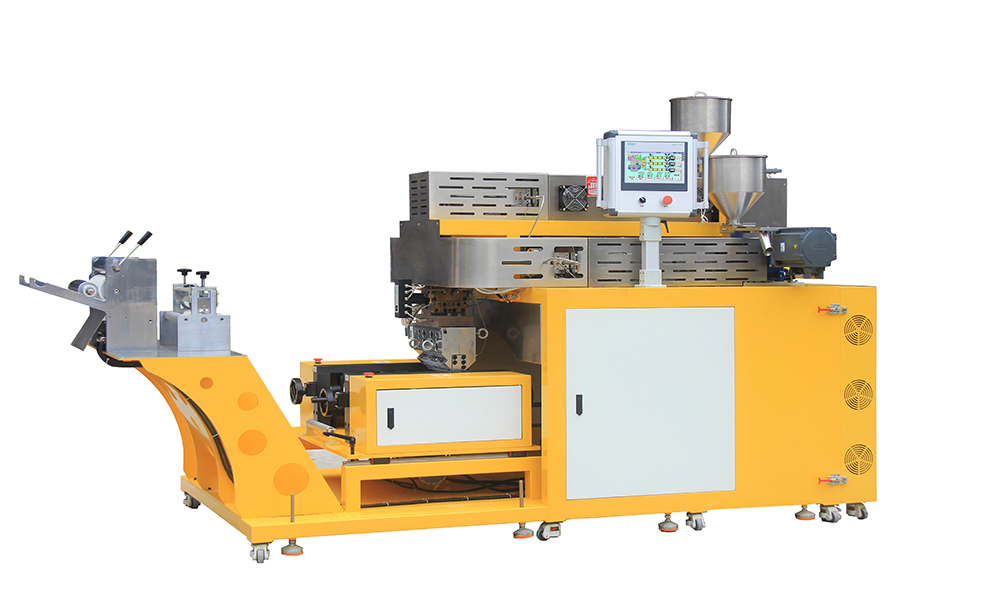 XH-433-25-3 多層共擠流延機